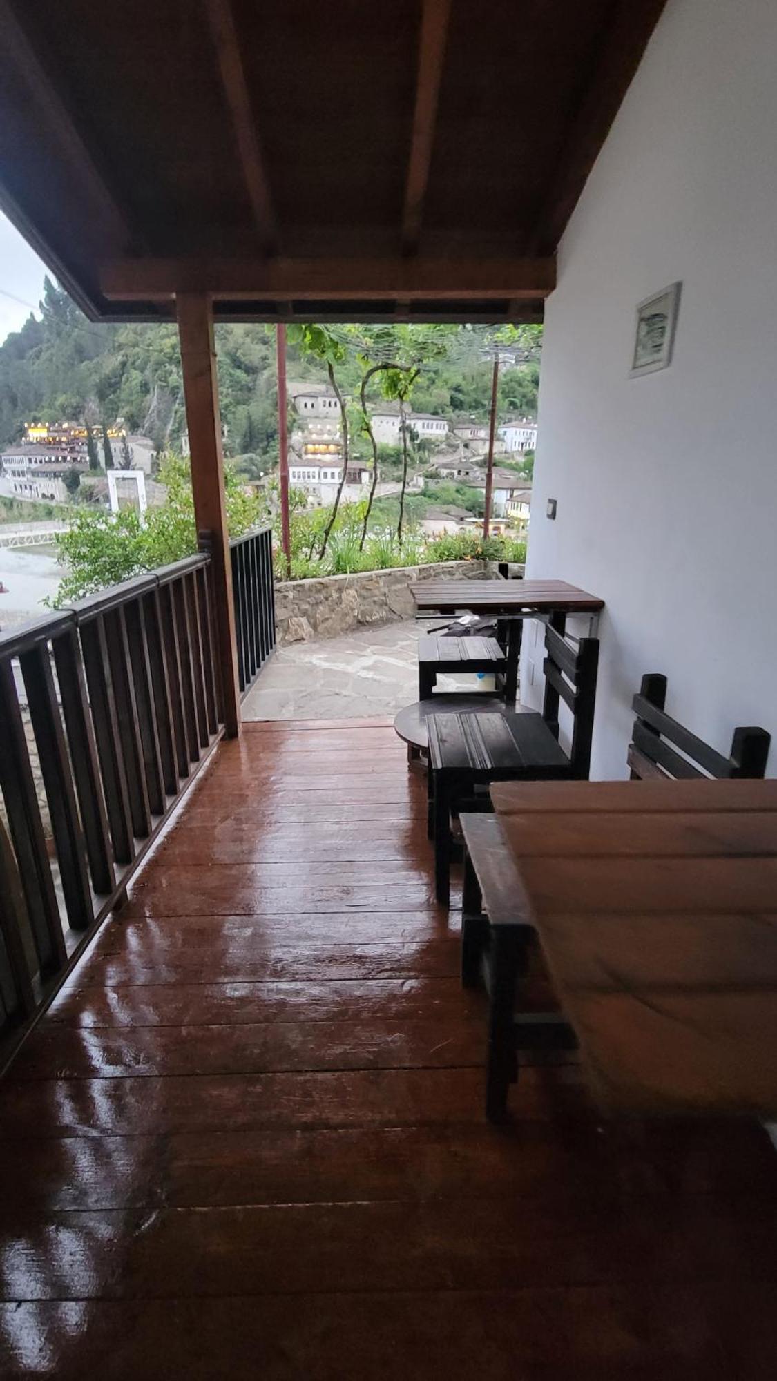 Guest House Mangalem Берат Экстерьер фото