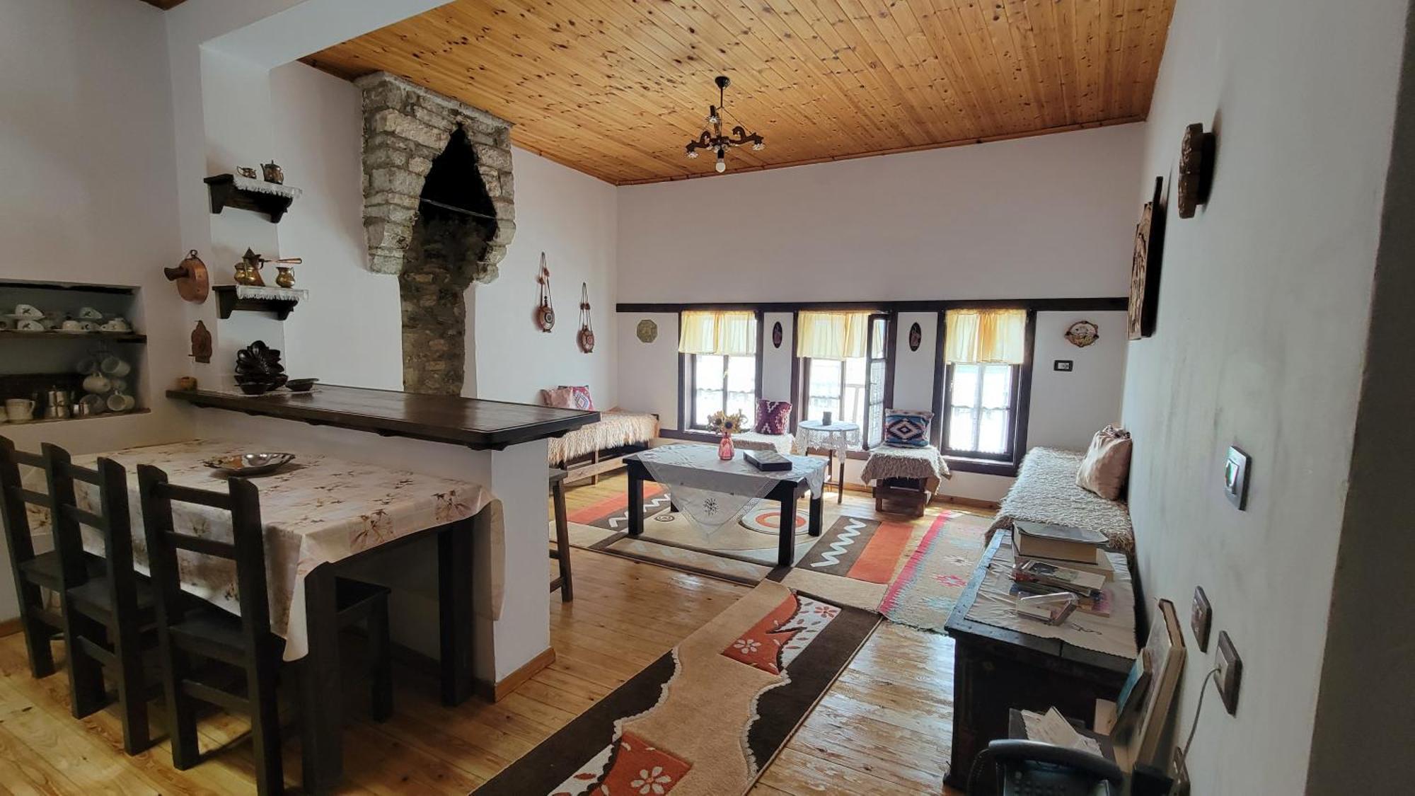 Guest House Mangalem Берат Экстерьер фото