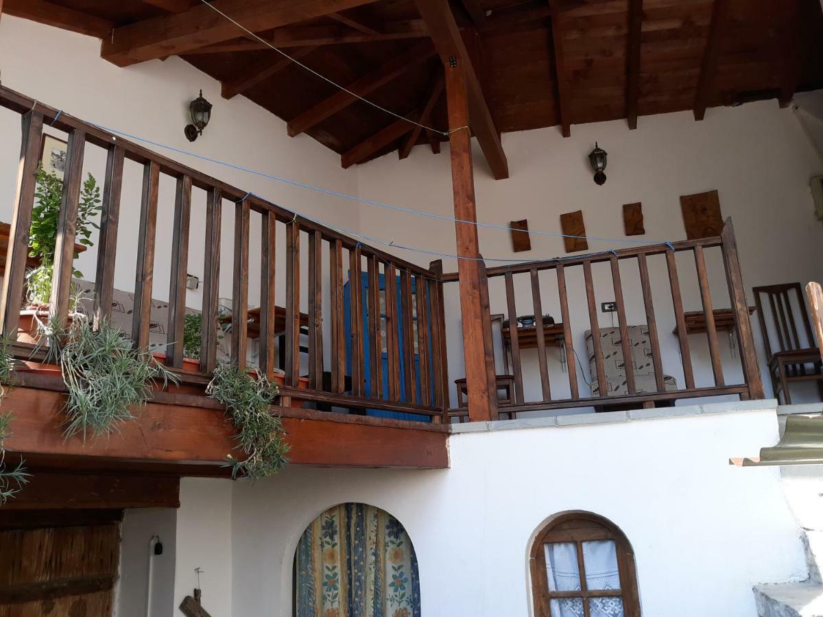 Guest House Mangalem Берат Экстерьер фото